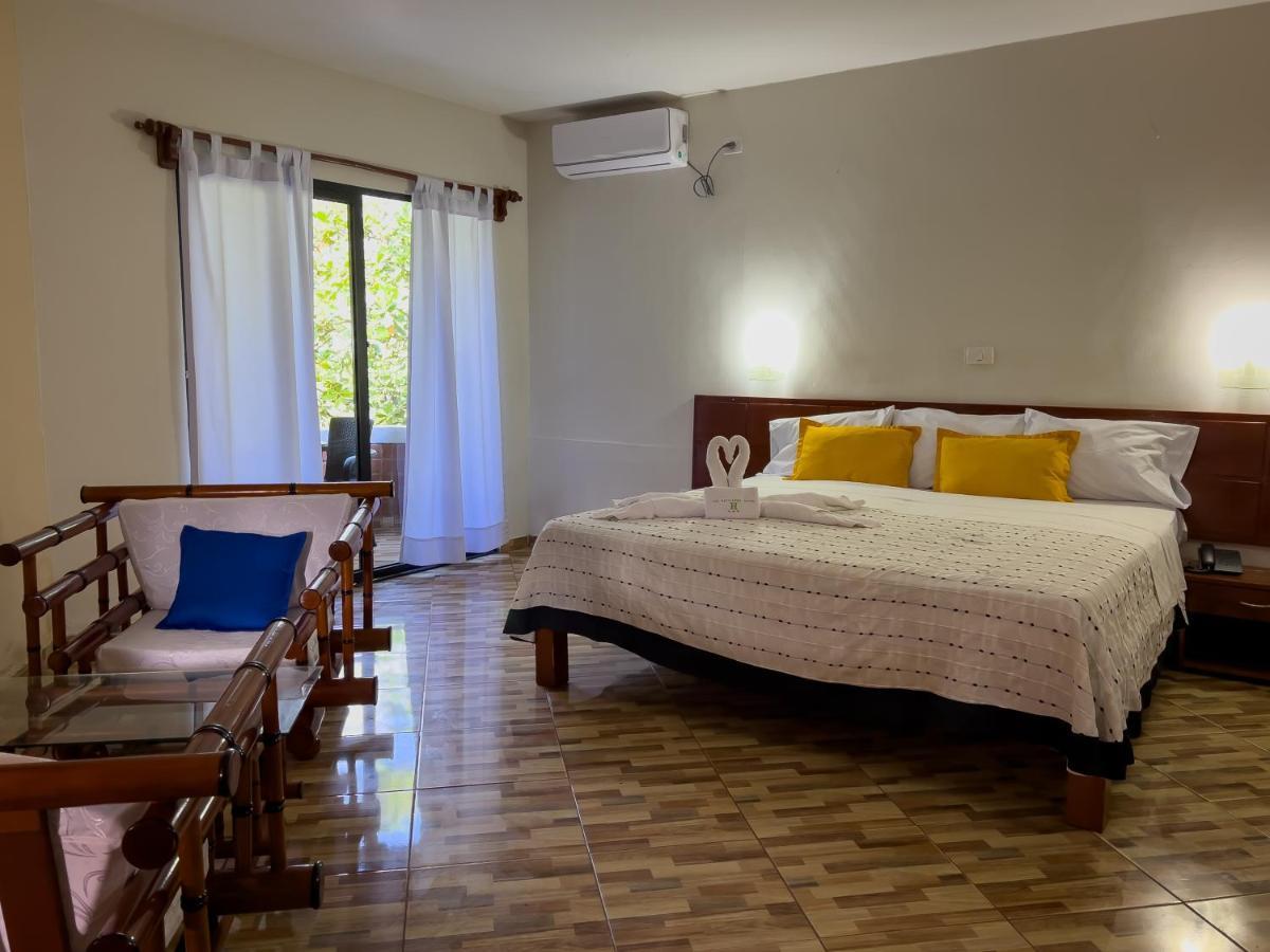 Los Gavilanes Hotel Pucallpa Kültér fotó